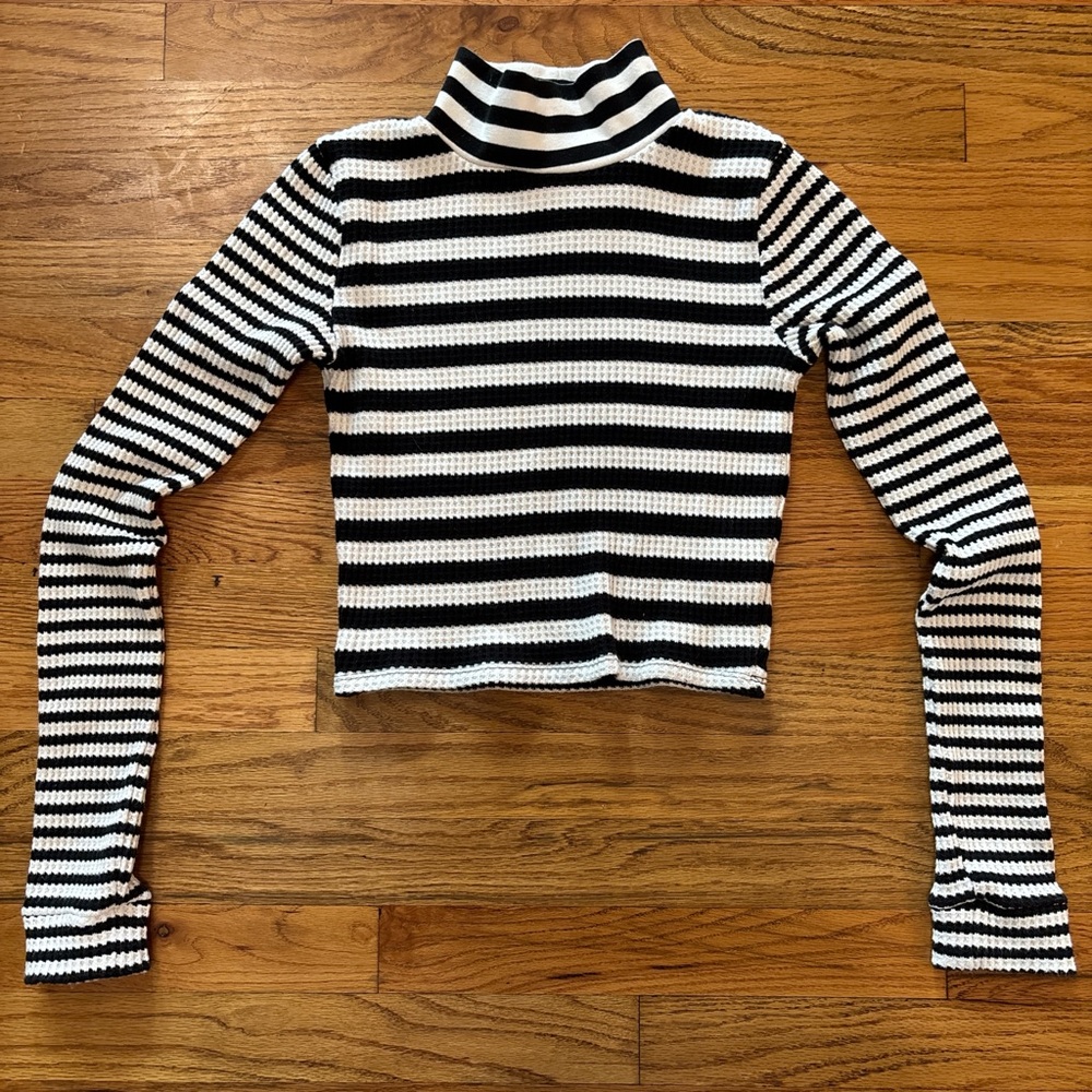 Aerie Black and White Striped Long Sleeve Top